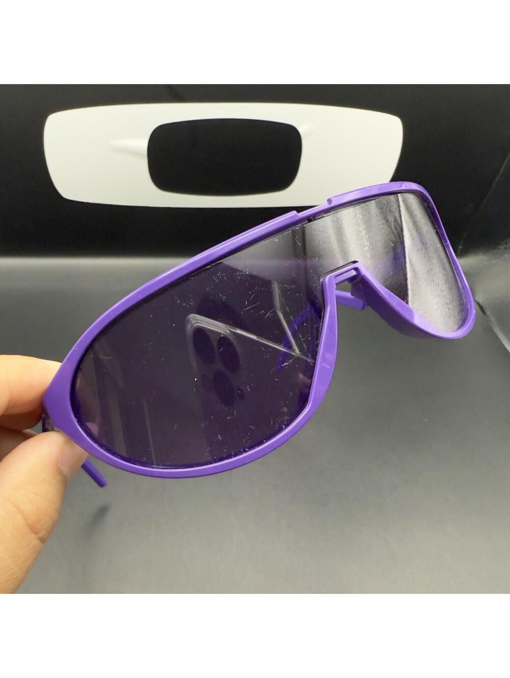 Oakley CMDN Electric Purple Grey Lenses OO9467-0433 (No Wicket/Icons/Nose Piece) - Picture 10 of 12